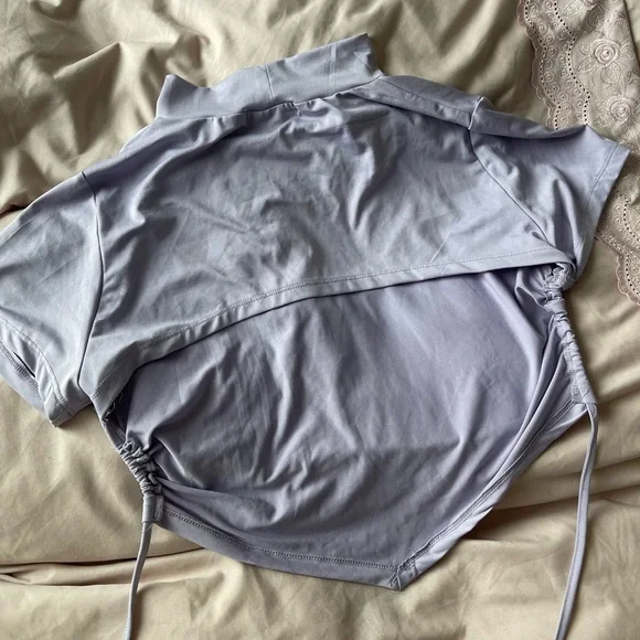 Lavender Mock Neck Ruched Top - Picture 6 of 7